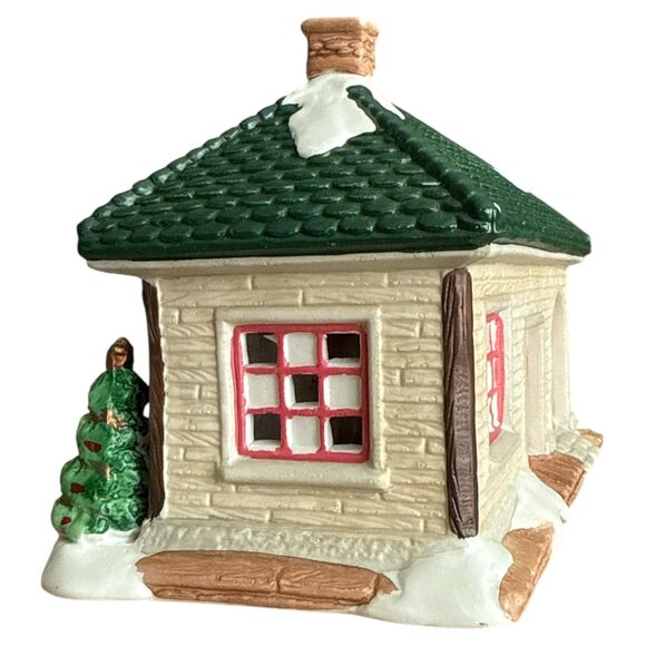 It’s a Wonderful Life Train Station Village House | Bedford Falls Light-Up Decor - Picture 5 of 11